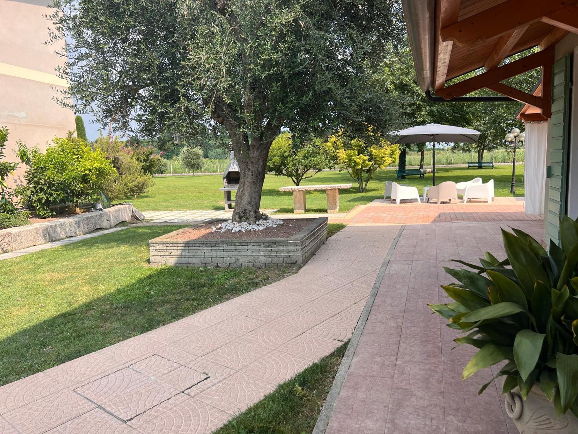 Appartamento "Casa Vacanze Corte Ara Decima" Sona Exterior photo