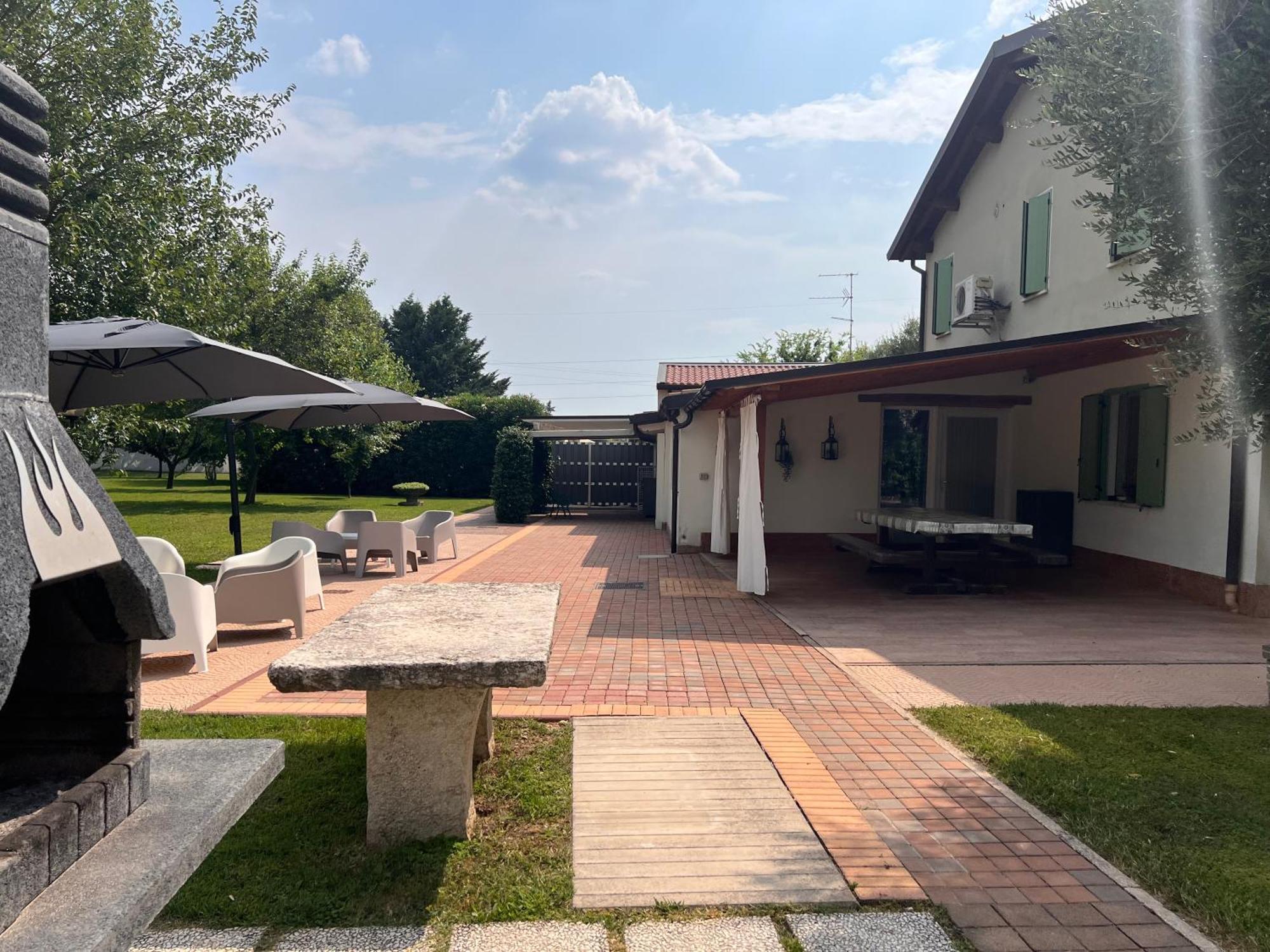 Appartamento "Casa Vacanze Corte Ara Decima" Sona Exterior photo
